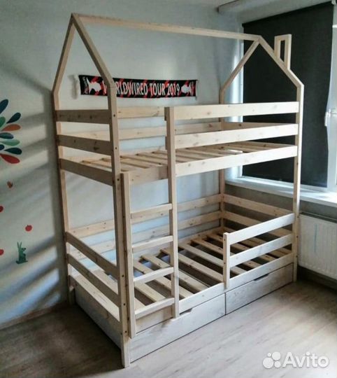 Кровать домик из массива березы
