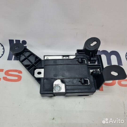 Блок управления топливным насосом Mercedes E-Class