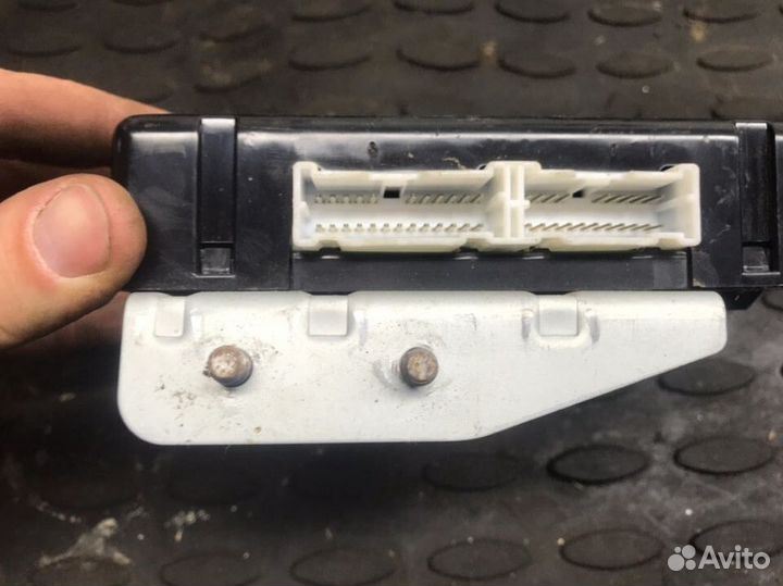 Блок управления ц. з. Kia Sportage 954003U221