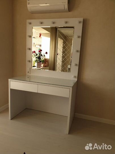 Новый макияжный столик