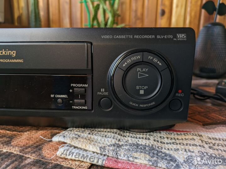 Видеомагнитофон Sony SLV-E170EE для кассет