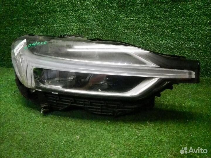 Фара правая Volvo XC60
