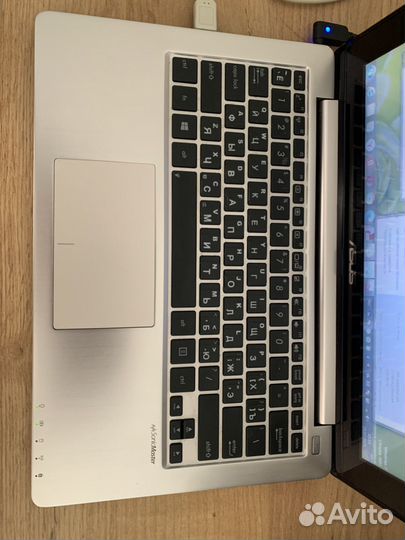 Asus vivobook s202e
