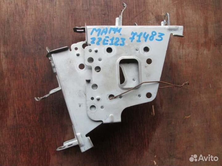 Крепление автомагнитолы Toyota Allex ZZE123 2ZZ-GE