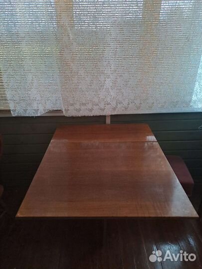 Стол-книжка