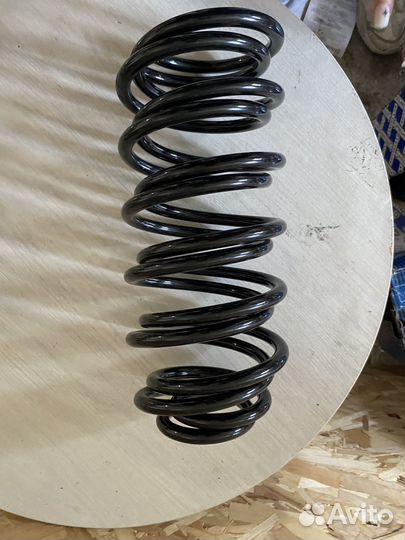 Пружина передняя Vw Passat