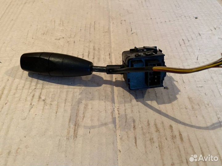 Переключатель света и указателей поворотов