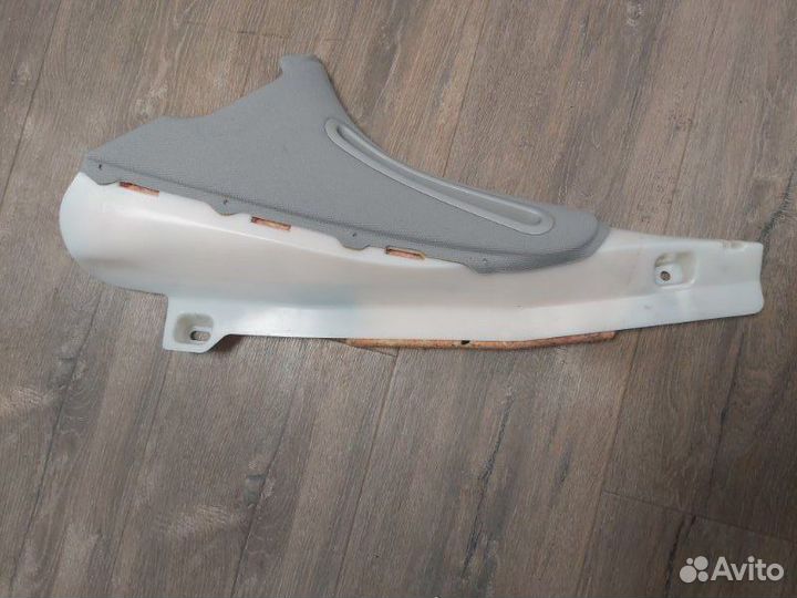 Накладка стойки задняя правая Mercedes S 500