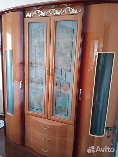 Продам шкаф