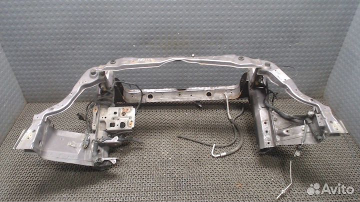 Рамка передняя Mitsubishi Grandis, 2005