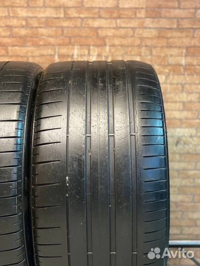 Pirelli P Zero PZ4 325/30 R21