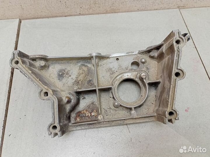 Крышка двигателя передняя