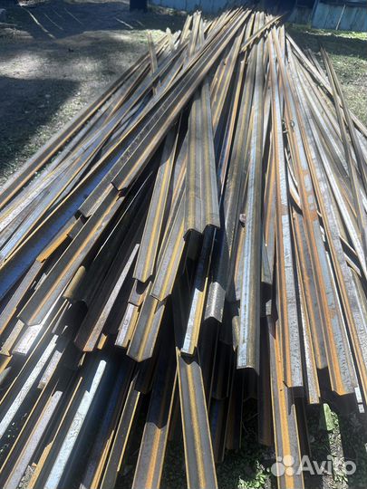 Уголок металлический 20х20