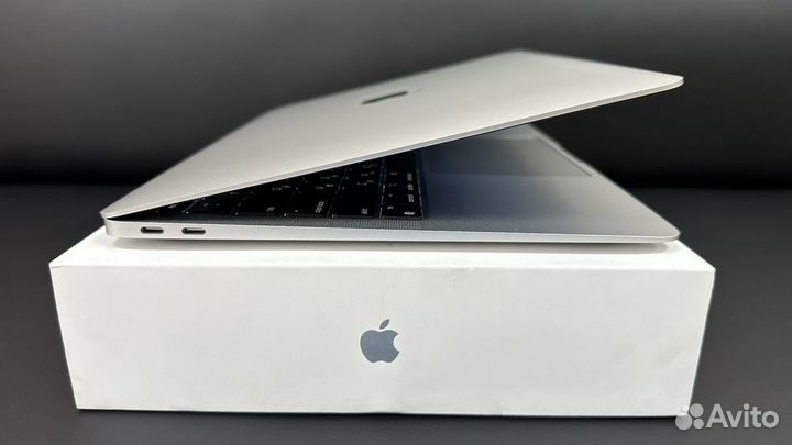 MacBook Air 13 M1 8/256gb Идеальный