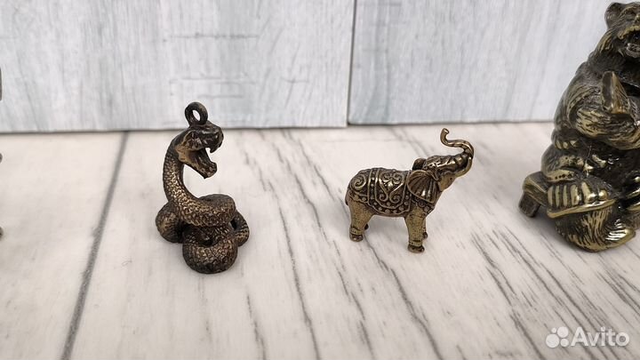 Фигурки из бронзы