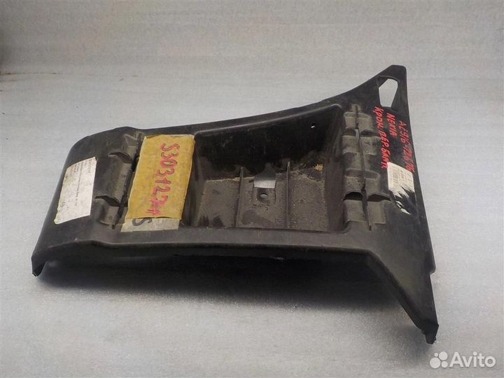 Кронштейн переднего бампера правый Daewoo Nexia 1