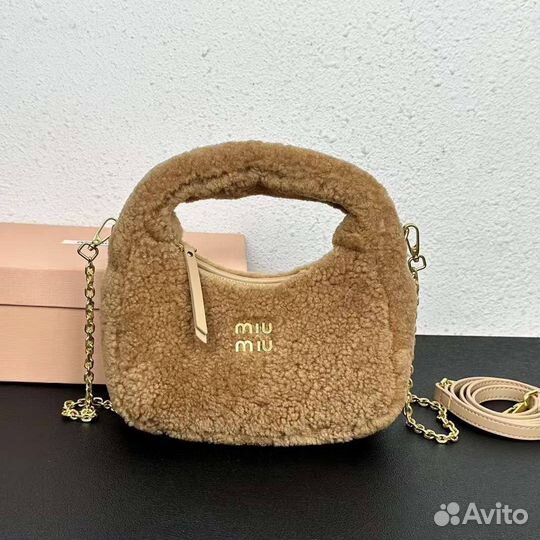 Сумка Miu Miu wander shearling мех