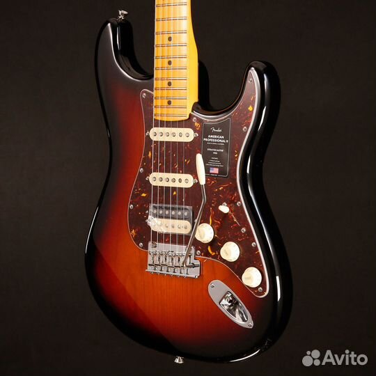 В Налич Fender Am Professional II Stratocaster HSS