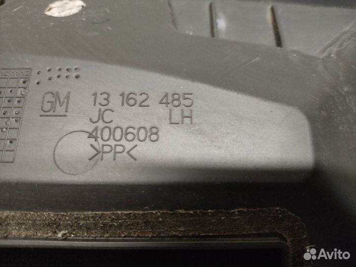 Накладка на торпедо левая Opel Zafira B 2011