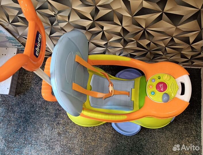 Машинка каталка с родительской ручкой chicco