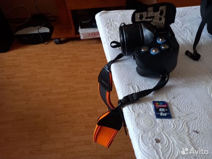 Фотоаппарат Sony Cyber-shot DSC-H100