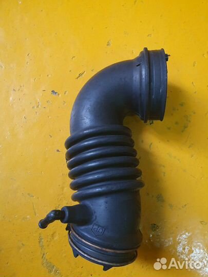 Гофра воздушного фильтра митсубиси mitsubishi 1.8