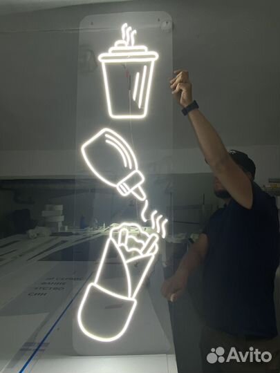 Неоновая вывеска новая