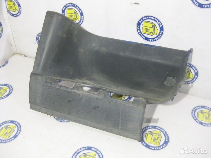 Подножка нижняя правая 20529640 volvo, FH 12, FM 9