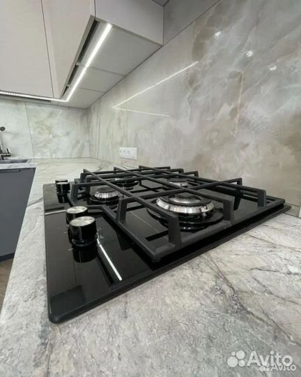 Кухня угловая новая