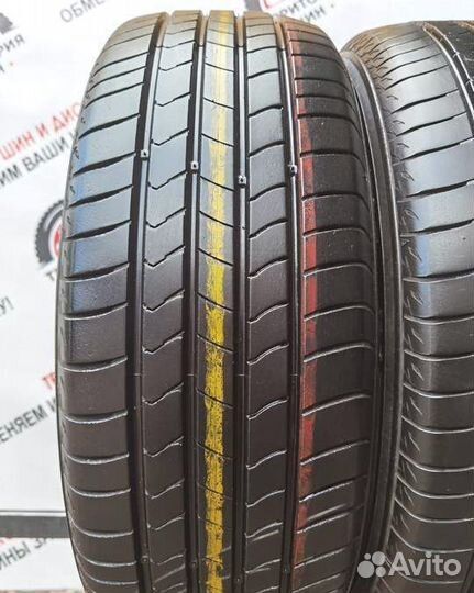 Kumho Ecsta HS51 215/60 R17 96H