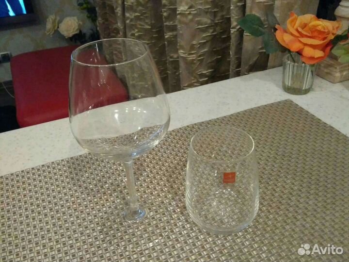 Набор бокалов для вина и стаканы для воды Италия