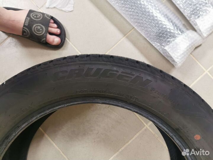Kumho Crugen Premium KL33 255/50 R20