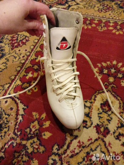 Коньки детские 35 размер