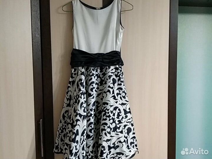 Платья праздничные