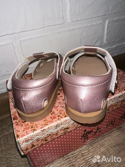 Сандали для девочки