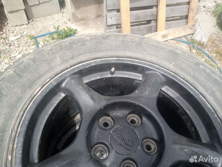 Продаю шины с дисками
