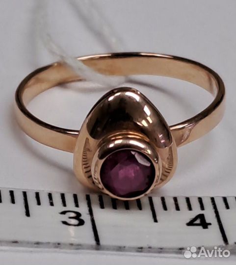 Золотое кольцо 585 проба СССР. Вставка Корунд