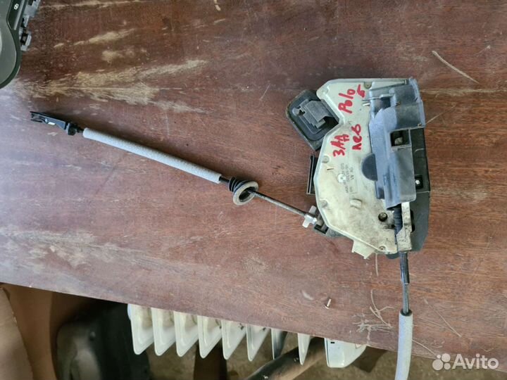 Замок задний левый Volkswagen Polo 5 2013