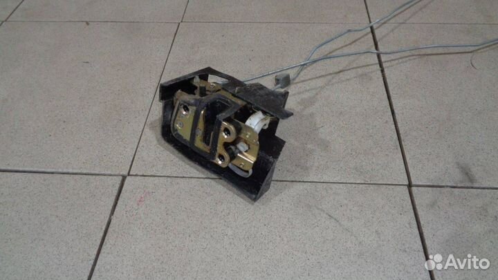 Замок двери задней левой Kia RIO 1 (DC)