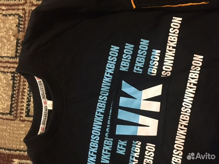 Продам костюмчик для мальчика кофта и джинсы