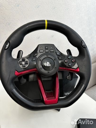 Игровой руль с педалями