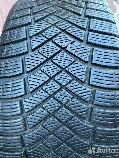 Pirelli Ice Zero 2 245/45 R19 102H