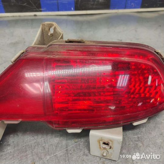 Фонарь противотуманный задний левый Mitsubishi