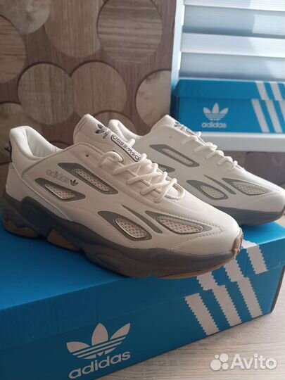 Кроссовки Adidass