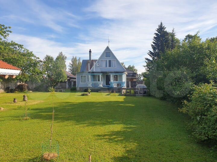 Дом 175 м² на участке 12 сот.