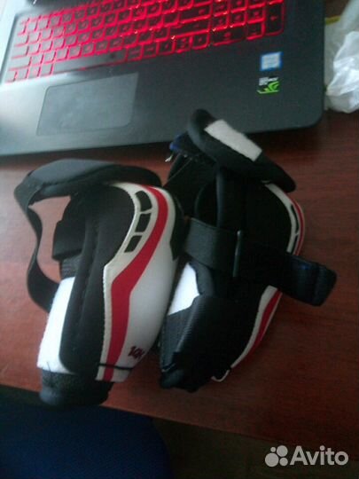 Хоккейные налокотники