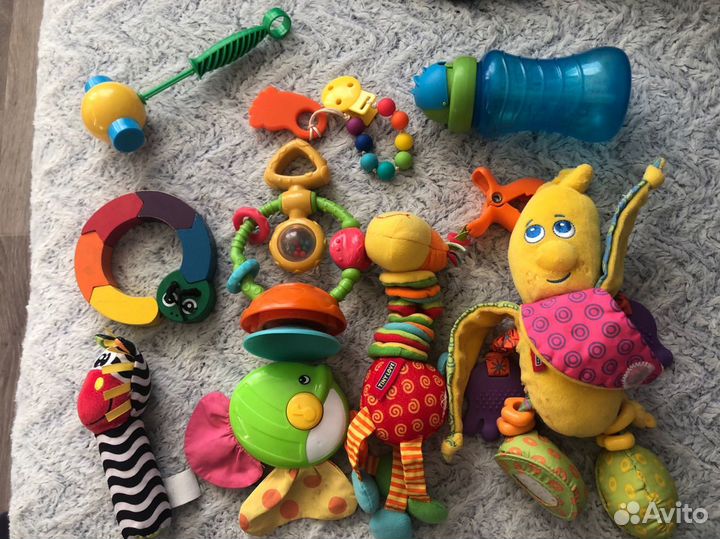 Игрушки для малышей пакетом
