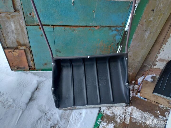 Движок для снега 695х540х1460 мм пластиковый