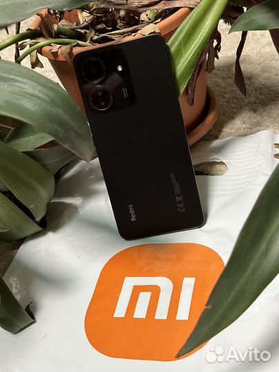 Xiaomi 13, 8/128 ГБ