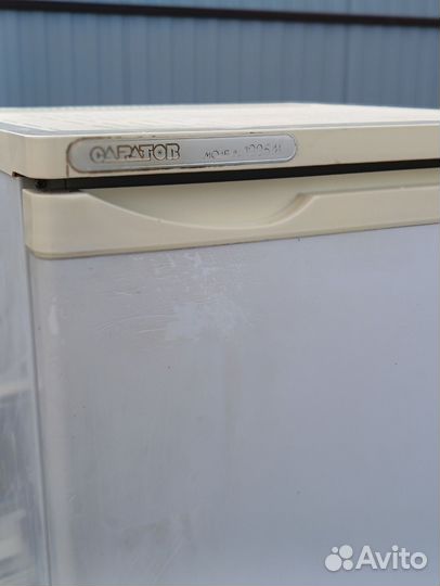 Продам маленький холодильник